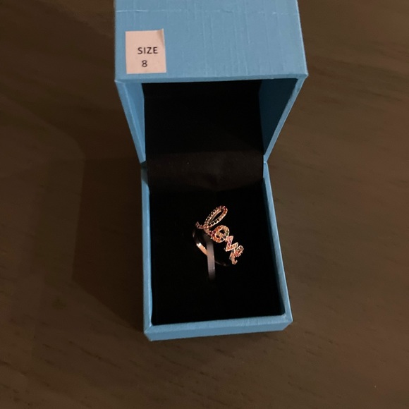 Love Ring - Picture 4 of 7